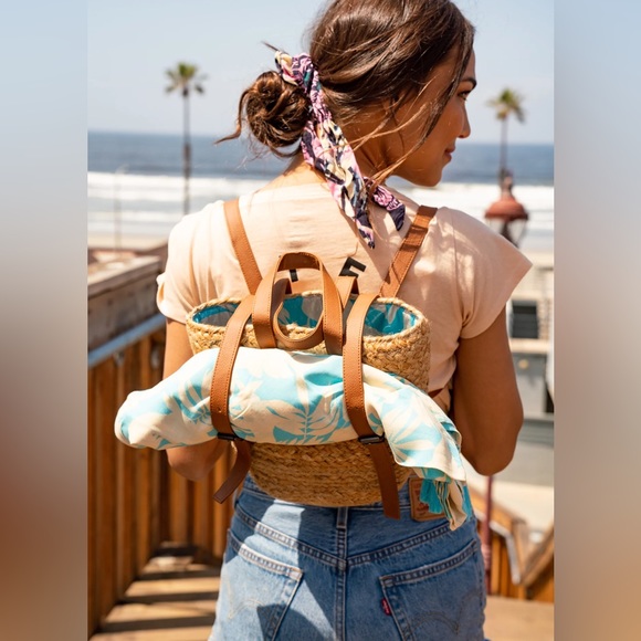 XIX Palms The Shore Break Picnic Cooler Bag Beachly Exclusive in Jute - Picture 14 of 15